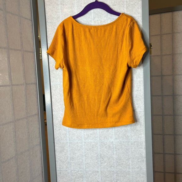 Garage ribbed, zippered top in goldenrod - Picture 4 of 4